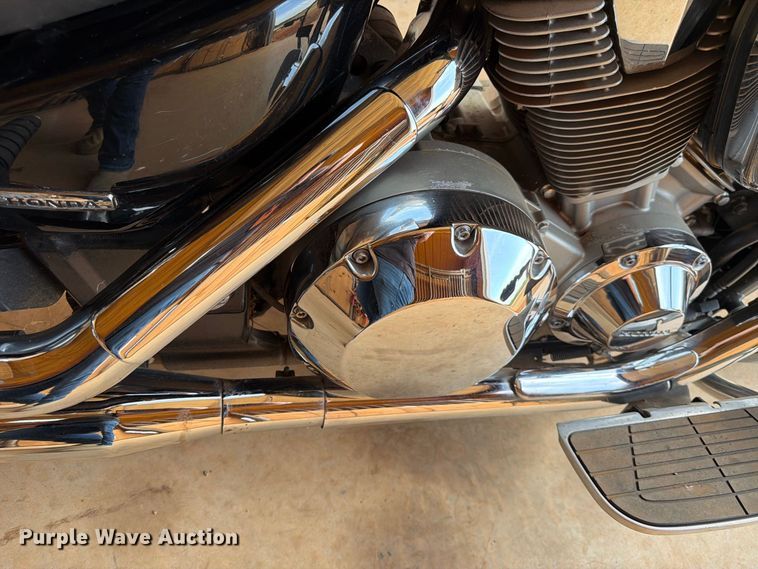 image for item EX0557 2003 Honda VTX1800 motorcycle