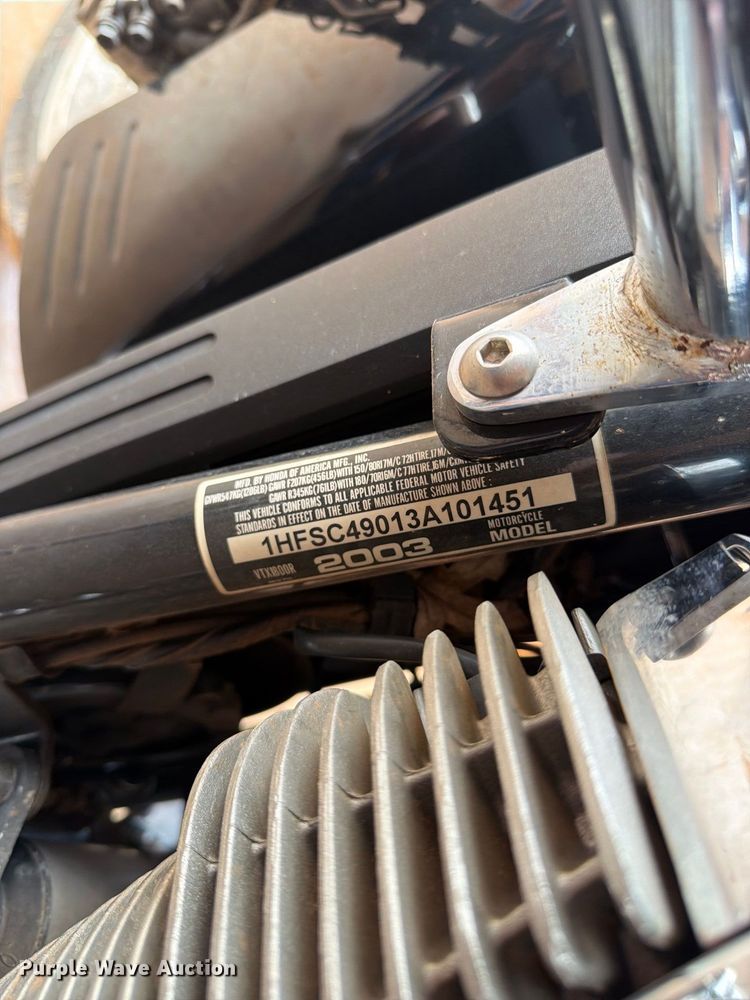 image for item EX0557 2003 Honda VTX1800 motorcycle