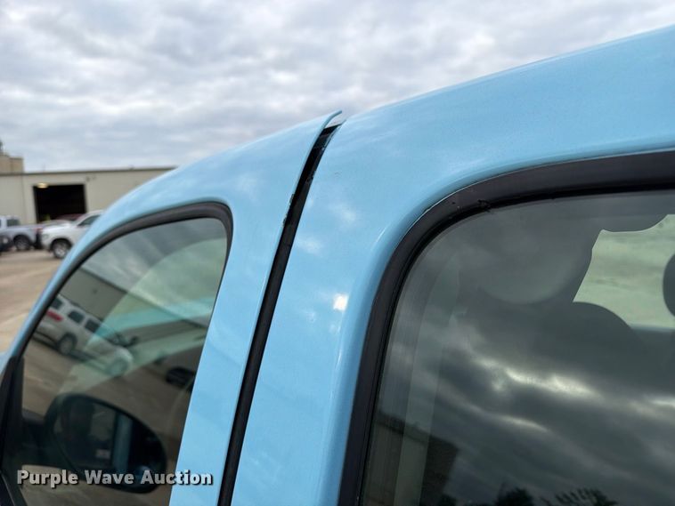 image for item EX1007 2010 GMC Sierra 2500HD Ext. Cab pickup truck