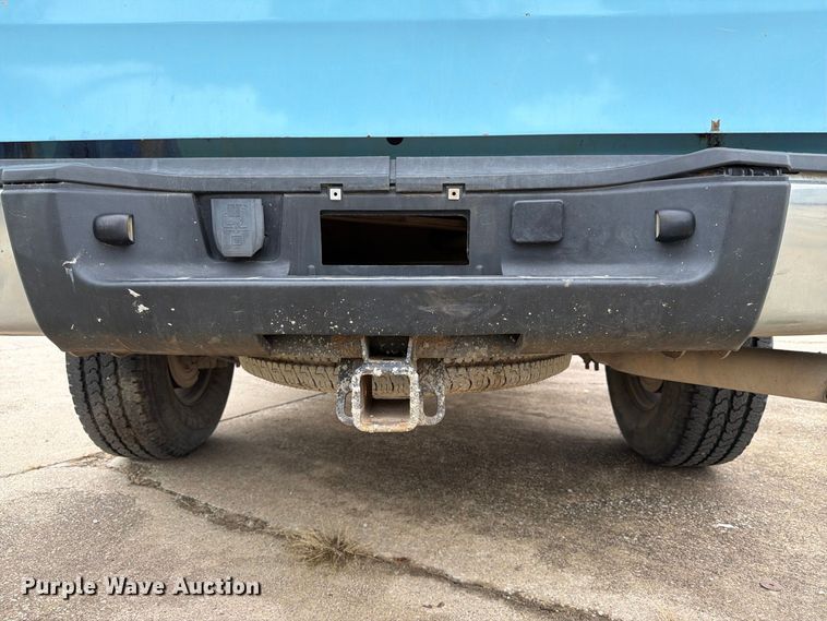 image for item EX1007 2010 GMC Sierra 2500HD Ext. Cab pickup truck