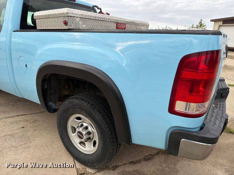 image for item EX1007 2010 GMC Sierra 2500HD Ext. Cab pickup truck
