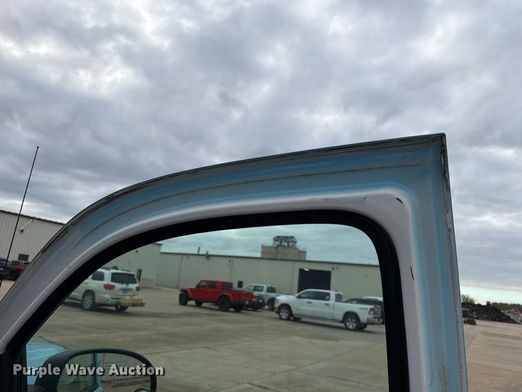 image for item EX1007 2010 GMC Sierra 2500HD Ext. Cab pickup truck