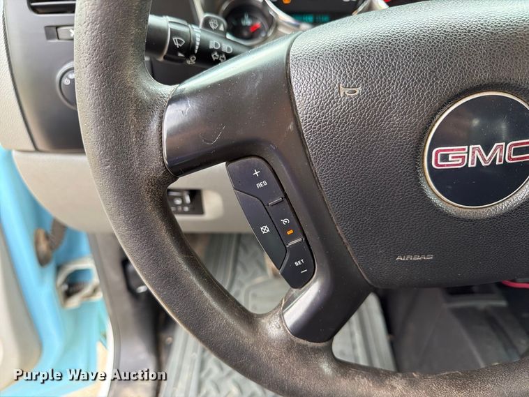 image for item EX1007 2010 GMC Sierra 2500HD Ext. Cab pickup truck