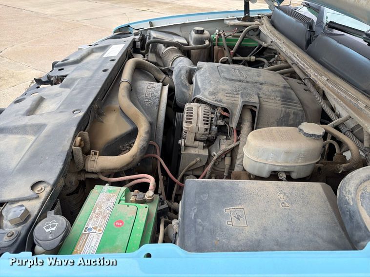 image for item EX1007 2010 GMC Sierra 2500HD Ext. Cab pickup truck