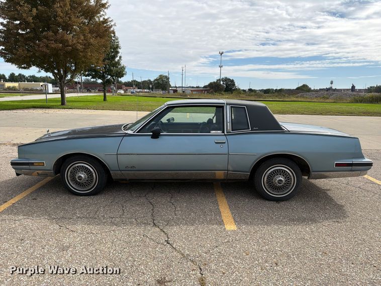 image for item EX1009 1987 Pontiac Grand Prix Brougham