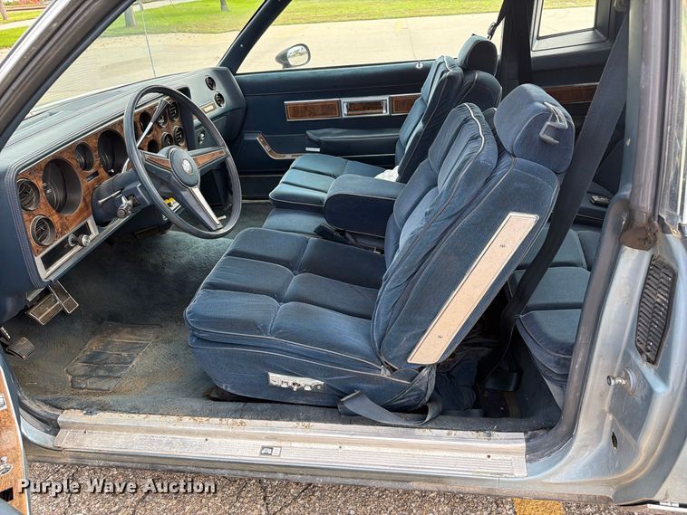 image for item EX1009 1987 Pontiac Grand Prix Brougham