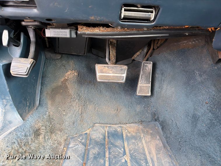 image for item EX1009 1987 Pontiac Grand Prix Brougham