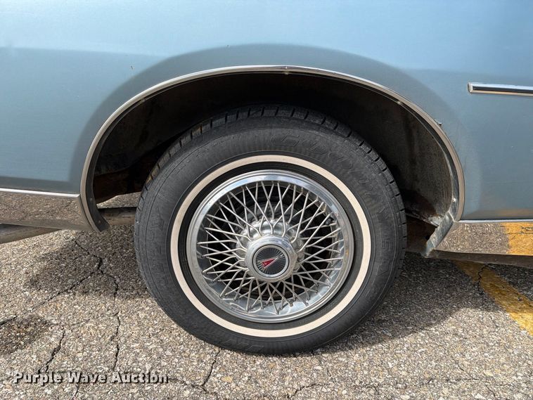 image for item EX1009 1987 Pontiac Grand Prix Brougham