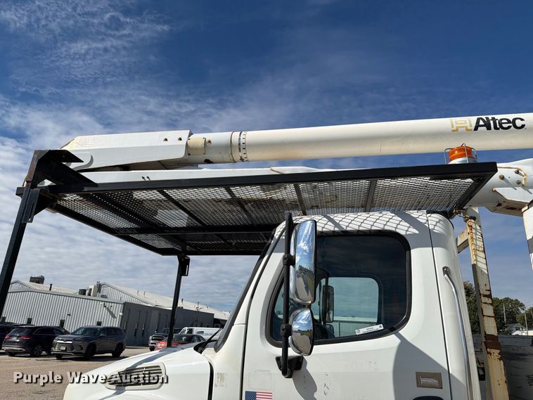 image for item EX1010 2015 Freightliner M2 bucket truck