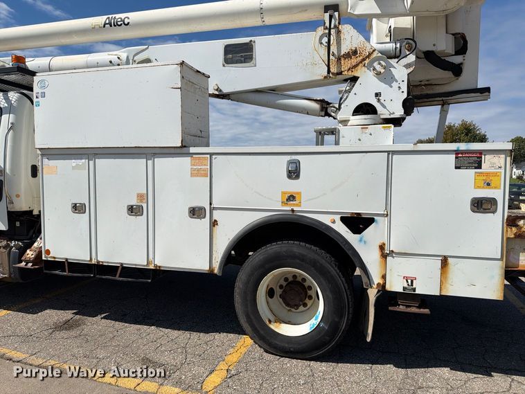 image for item EX1010 2015 Freightliner M2 bucket truck