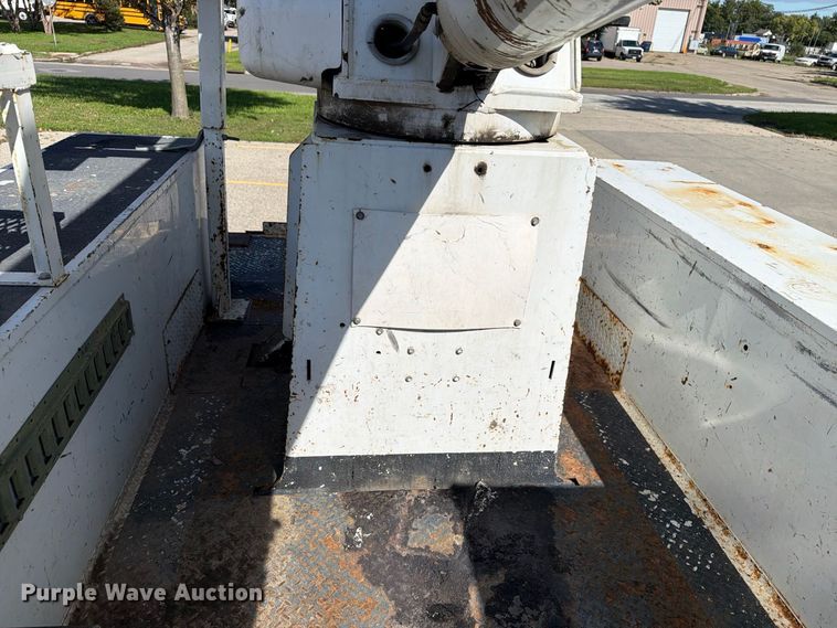 image for item EX1010 2015 Freightliner M2 bucket truck