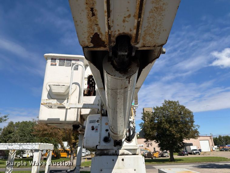 image for item EX1010 2015 Freightliner M2 bucket truck
