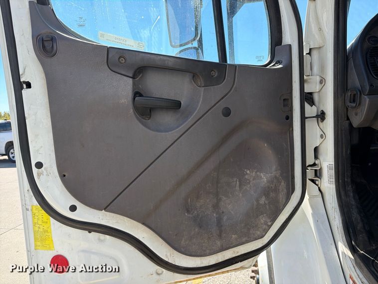 image for item EX1010 2015 Freightliner M2 bucket truck