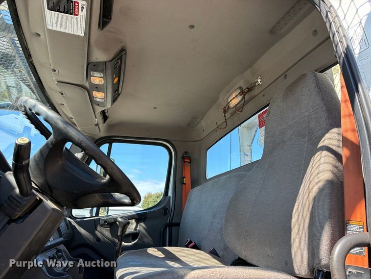 image for item EX1010 2015 Freightliner M2 bucket truck