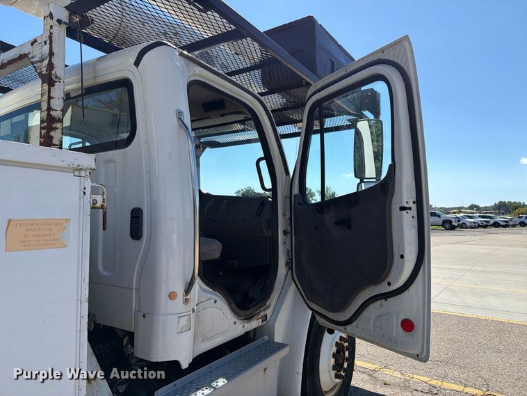 image for item EX1010 2015 Freightliner M2 bucket truck