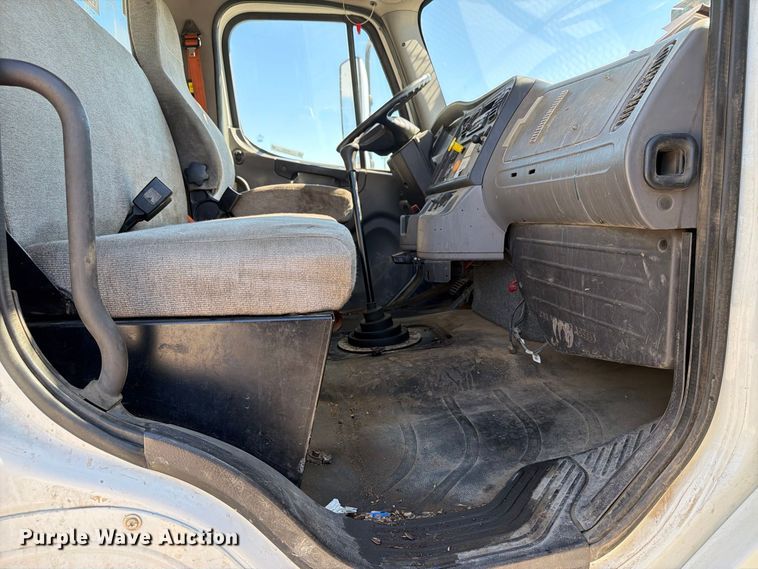 image for item EX1010 2015 Freightliner M2 bucket truck