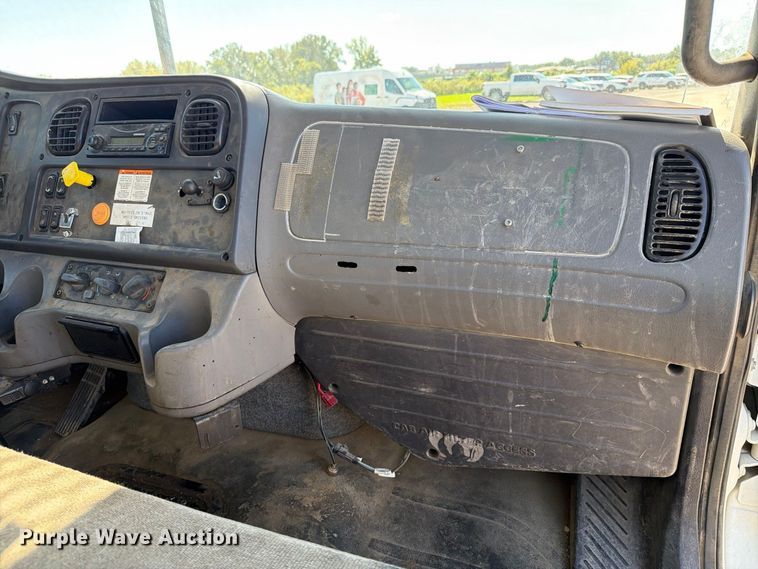 image for item EX1010 2015 Freightliner M2 bucket truck