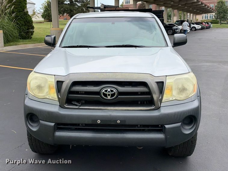 image for item EX2320 2007 Toyota Tacoma Ext. Cab pickup truck
