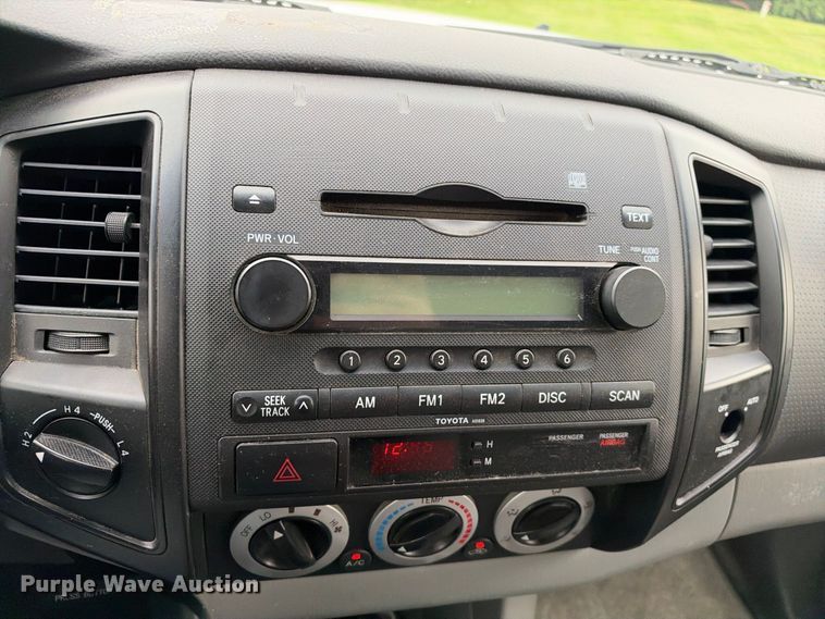 image for item EX2320 2007 Toyota Tacoma Ext. Cab pickup truck