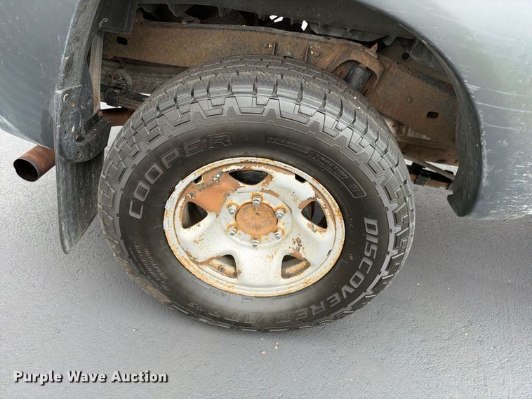 image for item EX2320 2007 Toyota Tacoma Ext. Cab pickup truck