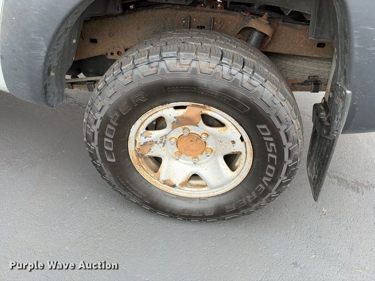 image for item EX2320 2007 Toyota Tacoma Ext. Cab pickup truck