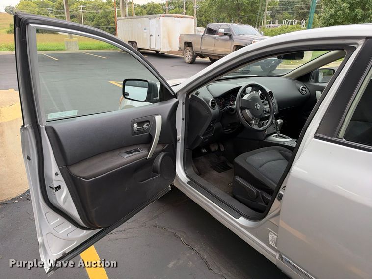 image for item EX2321 2013 Nissan Rogue SUV