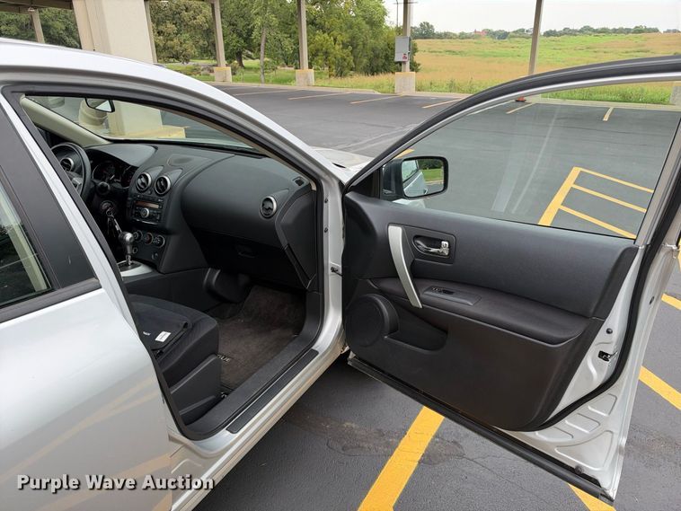 image for item EX2321 2013 Nissan Rogue SUV