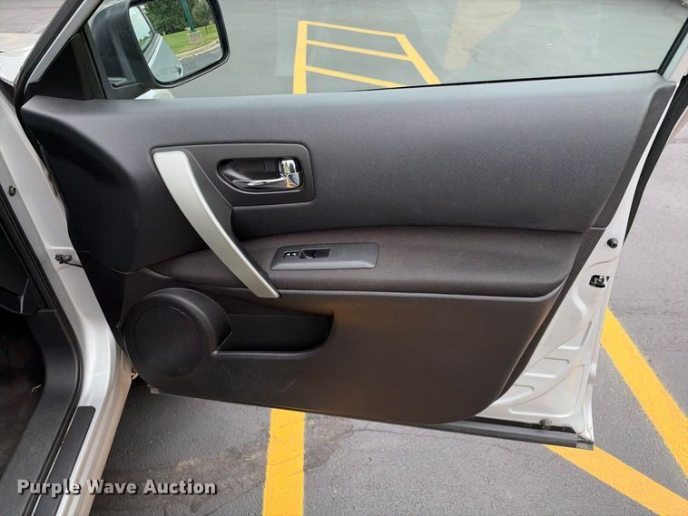 image for item EX2321 2013 Nissan Rogue SUV