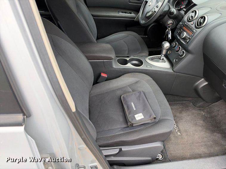image for item EX2321 2013 Nissan Rogue SUV