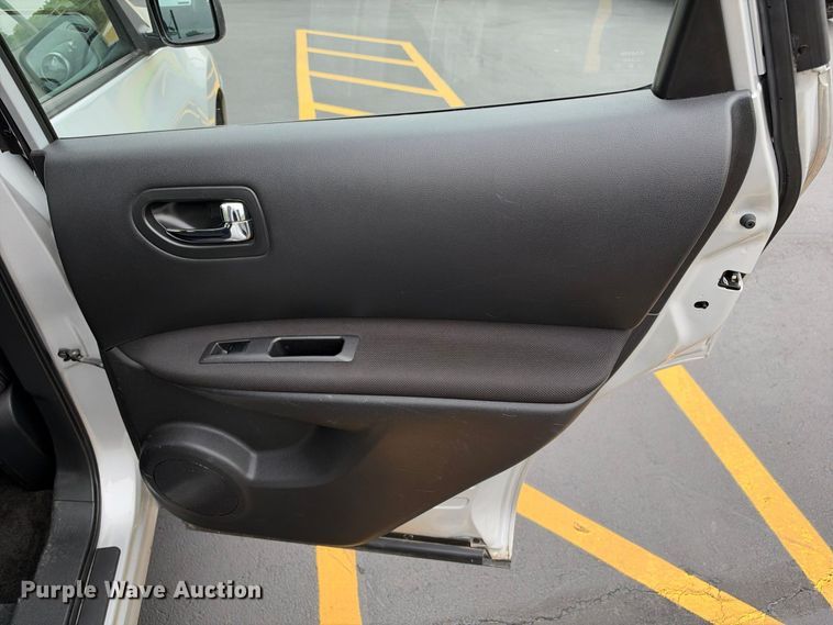 image for item EX2321 2013 Nissan Rogue SUV