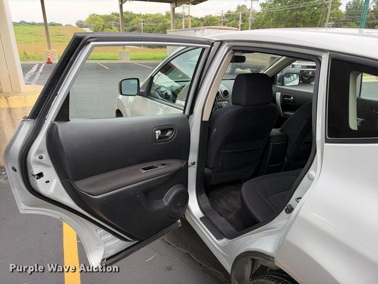 image for item EX2321 2013 Nissan Rogue SUV