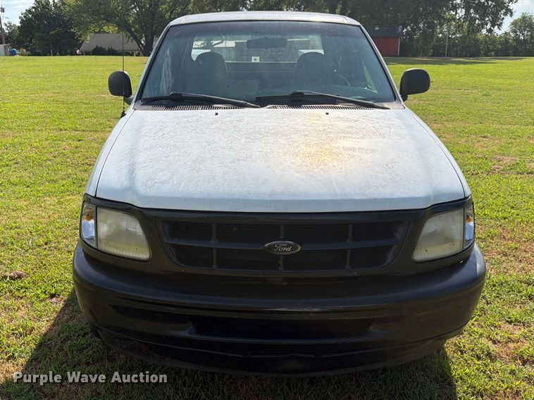 image for item EX4134 1998 Ford F-250 pickup truck