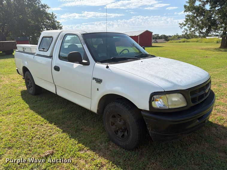 image for item EX4134 1998 Ford F-250 pickup truck