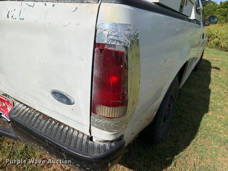 image for item EX4134 1998 Ford F-250 pickup truck