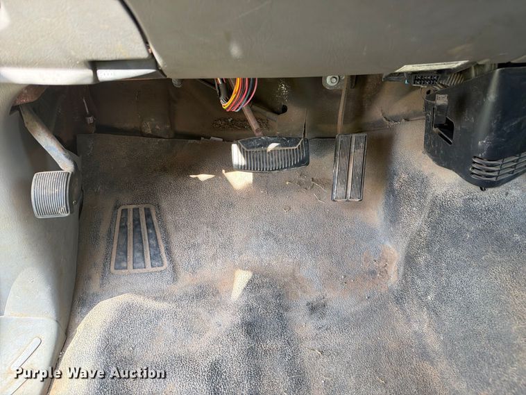 image for item EX4134 1998 Ford F-250 pickup truck