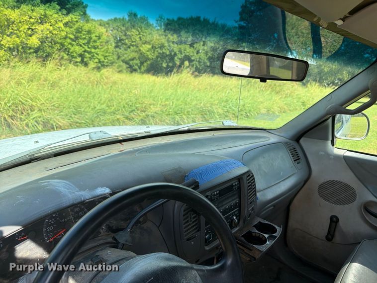 image for item EX4134 1998 Ford F-250 pickup truck