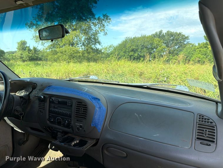image for item EX4134 1998 Ford F-250 pickup truck