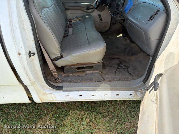image for item EX4134 1998 Ford F-250 pickup truck
