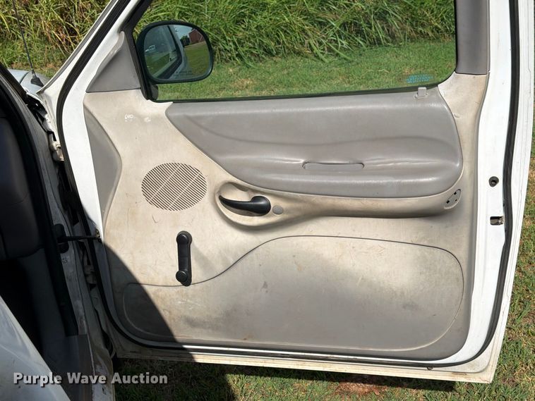 image for item EX4134 1998 Ford F-250 pickup truck