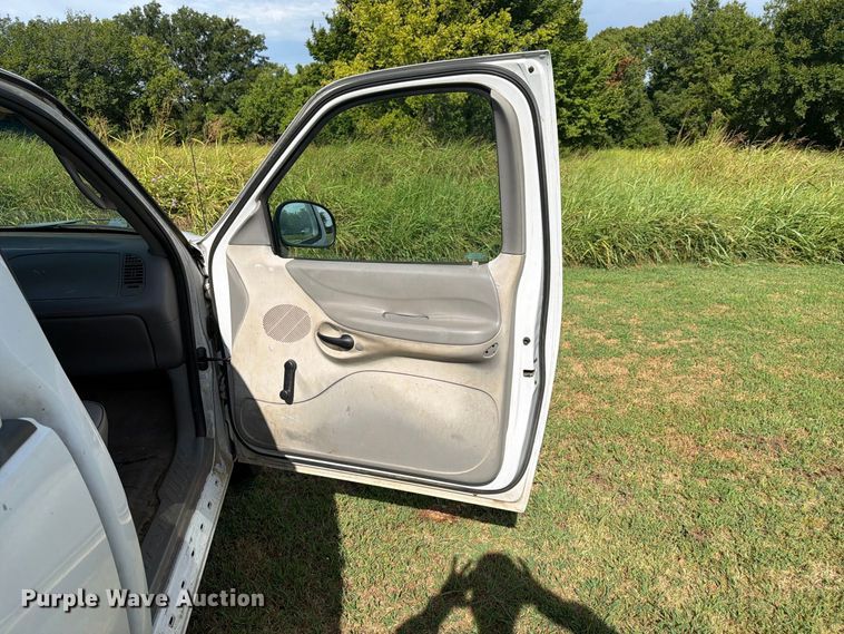 image for item EX4134 1998 Ford F-250 pickup truck