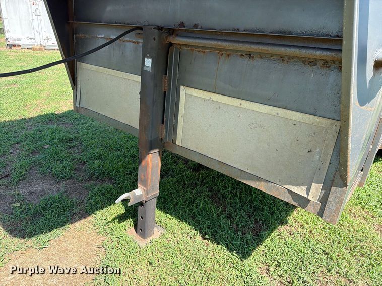 image for item EX4289 Livestock trailer