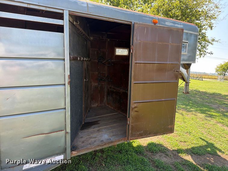 image for item EX4289 Livestock trailer