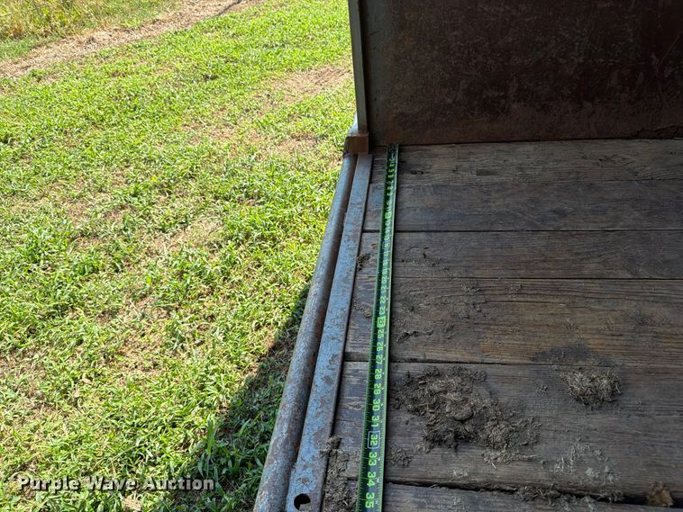 image for item EX4289 Livestock trailer