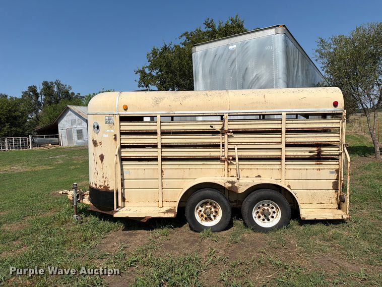 image for item EX4290 1993 Trailer Manufacturers  livestock trailer