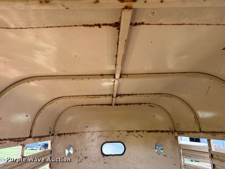 image for item EX4290 1993 Trailer Manufacturers  livestock trailer