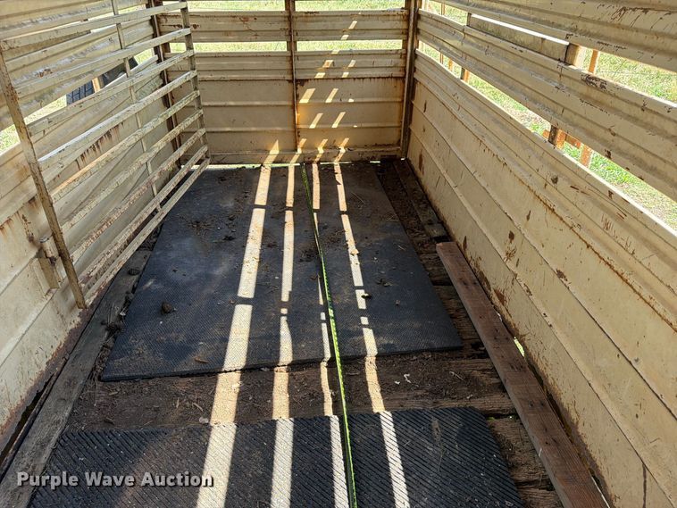 image for item EX4290 1993 Trailer Manufacturers  livestock trailer