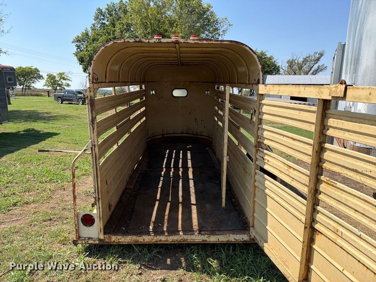 image for item EX4290 1993 Trailer Manufacturers  livestock trailer