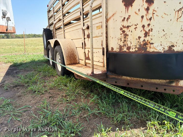 image for item EX4290 1993 Trailer Manufacturers  livestock trailer