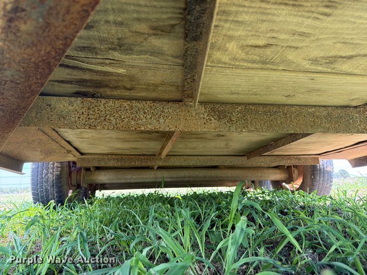 image for item EX4290 1993 Trailer Manufacturers  livestock trailer