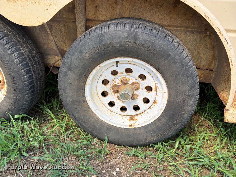 image for item EX4290 1993 Trailer Manufacturers  livestock trailer